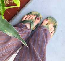 將圖片載入圖庫檢視器 漁夫夾腳拖(軍綠x米黃)