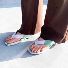 將圖片載入圖庫檢視器 漁夫夾腳拖(灰綠x白)